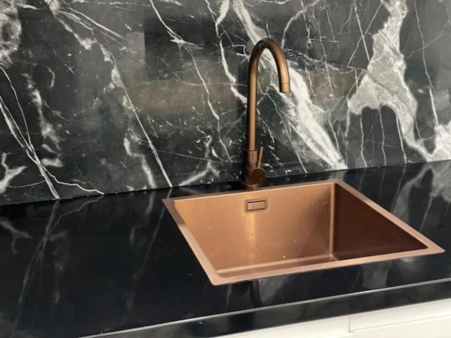 Apartamento En Planta Baja Cerca De La Playa En 바달로나 외부 사진