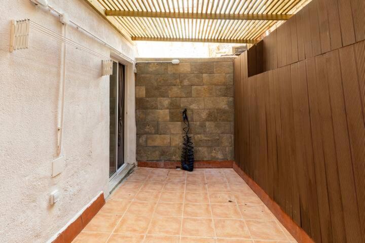 Apartamento En Planta Baja Cerca De La Playa En 바달로나 외부 사진