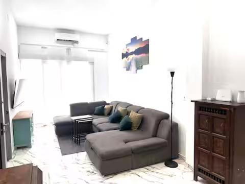 Apartamento En Planta Baja Cerca De La Playa En 바달로나 외부 사진